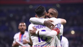 AG捕鱼王官网-英超球员表情包流行背后的文化解读与影响